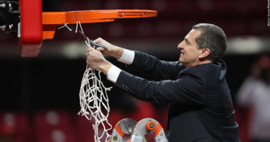 Mark Turgeon cutting down net