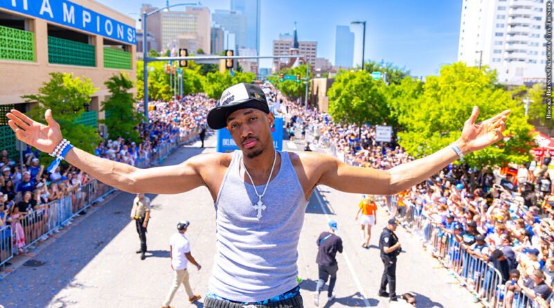 Aaron Wiggins celebrates NBA title