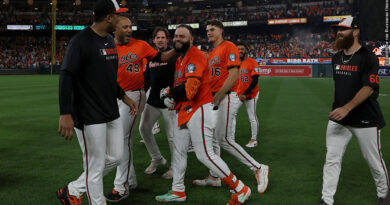 Emmanuel Rivera walk-off