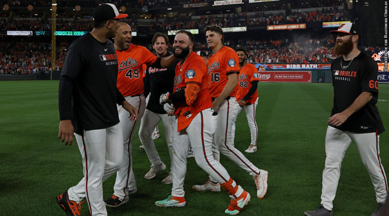 Emmanuel Rivera walk-off