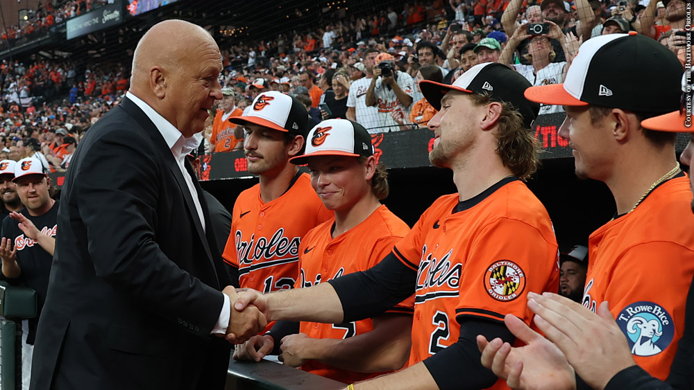 Cal Ripken with Gunnar Henderson